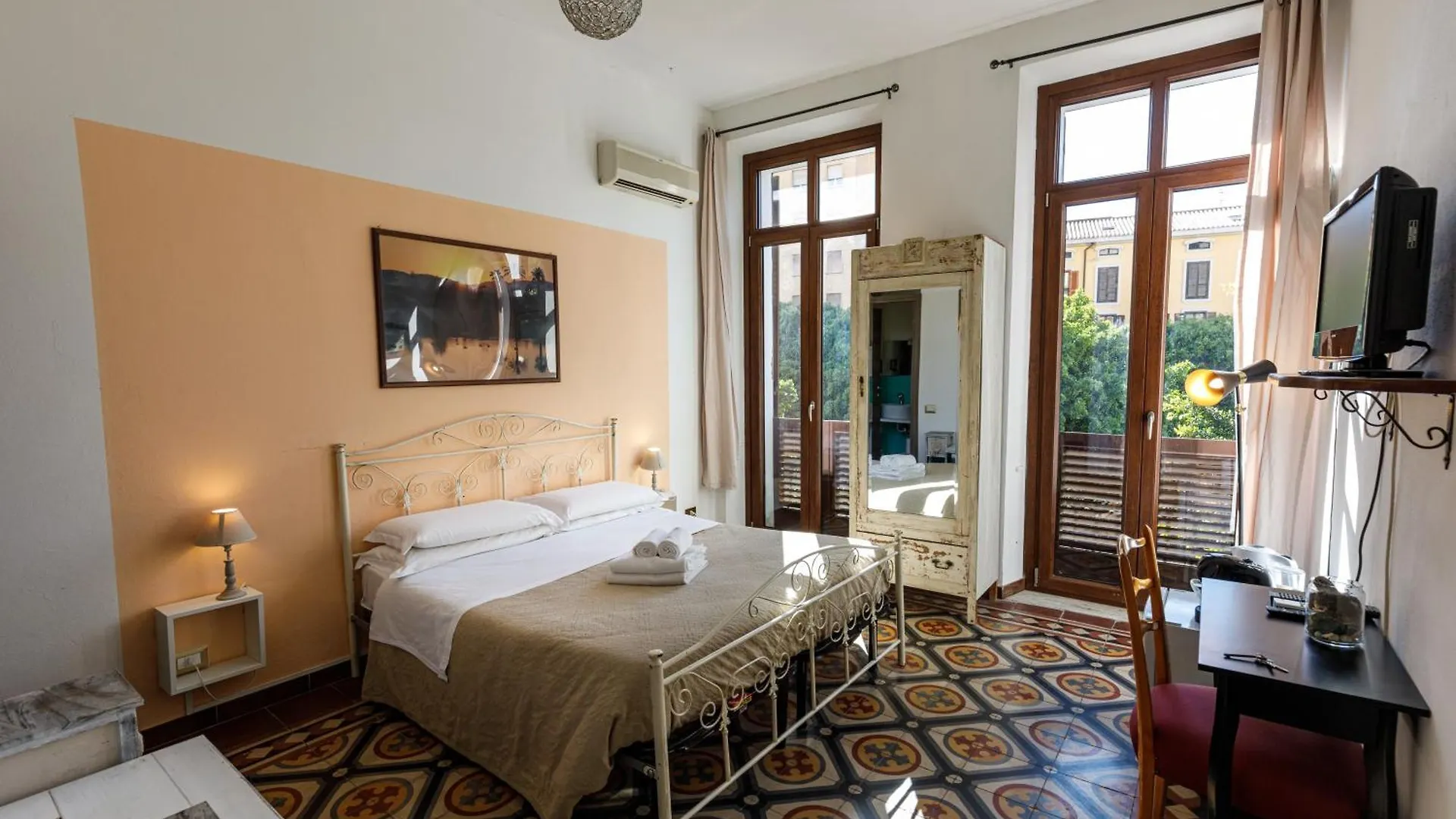 Onlyrooms III - Real City Center Κάλιαρι