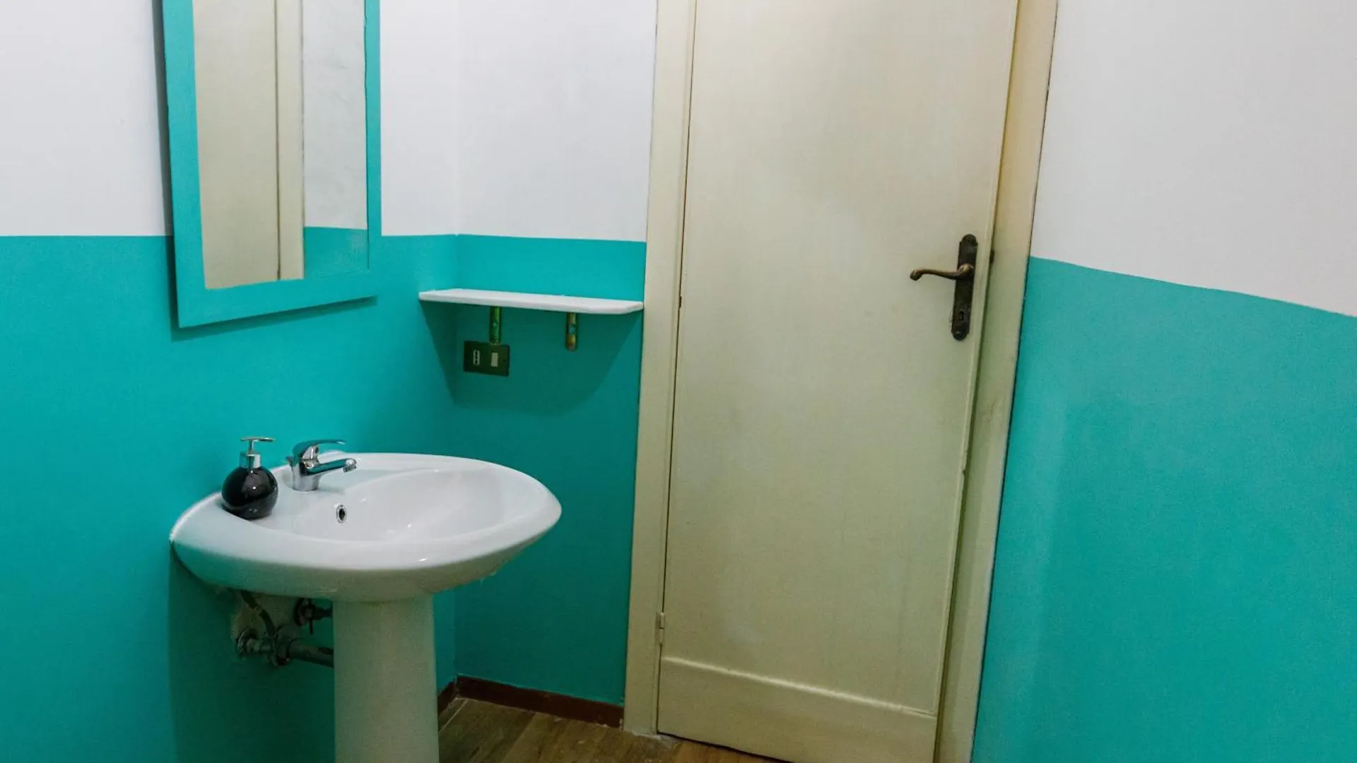 Πανσιόν Onlyrooms III - Real City Center Κάλιαρι